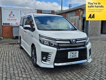 Used Toyota Voxy 2017 for sale - 78370386: Photo