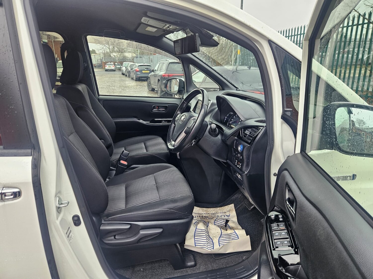 Used Toyota Voxy 2019 for sale - 77555462: Photo 10