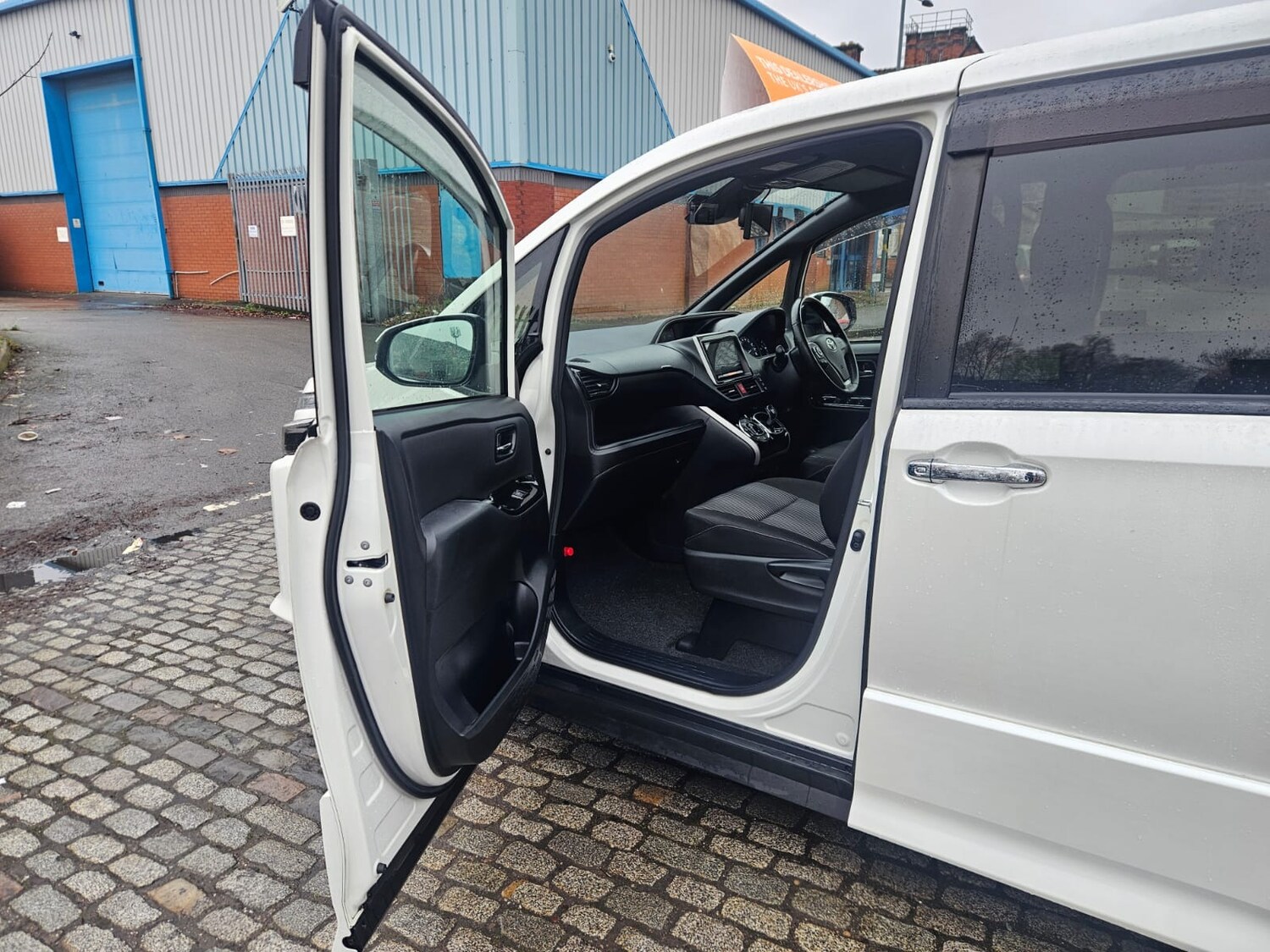 Used Toyota Voxy 2019 for sale - 77555462: Photo 11