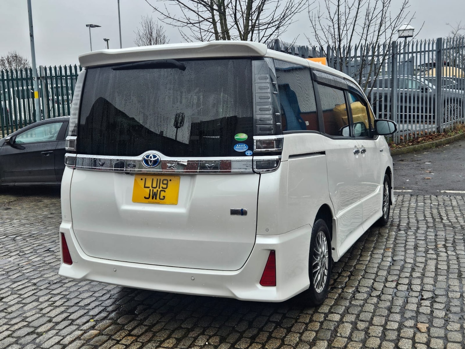 Used Toyota Voxy 2019 for sale - 77555462: Photo 3