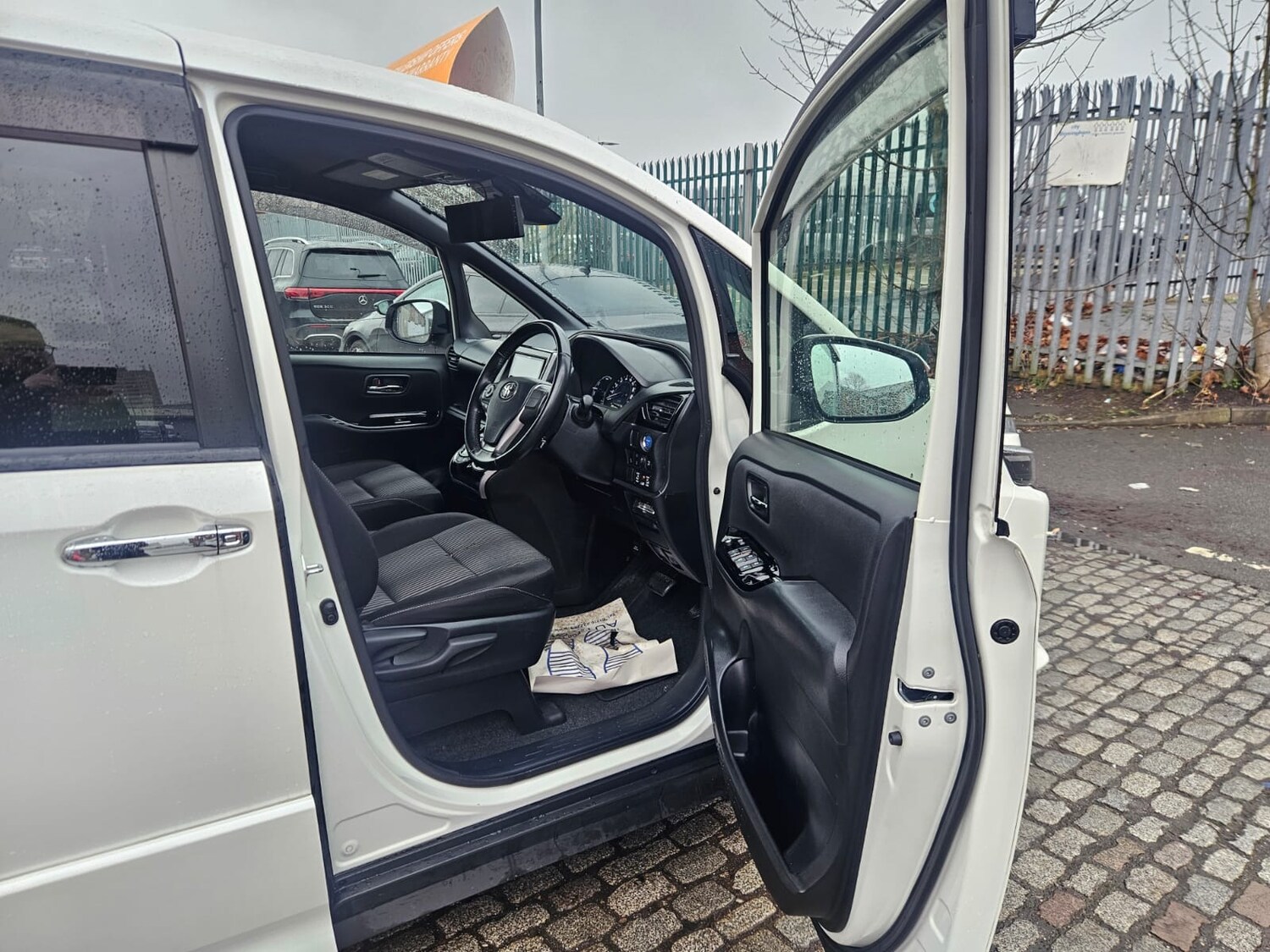 Used Toyota Voxy 2019 for sale - 77555462: Photo 9