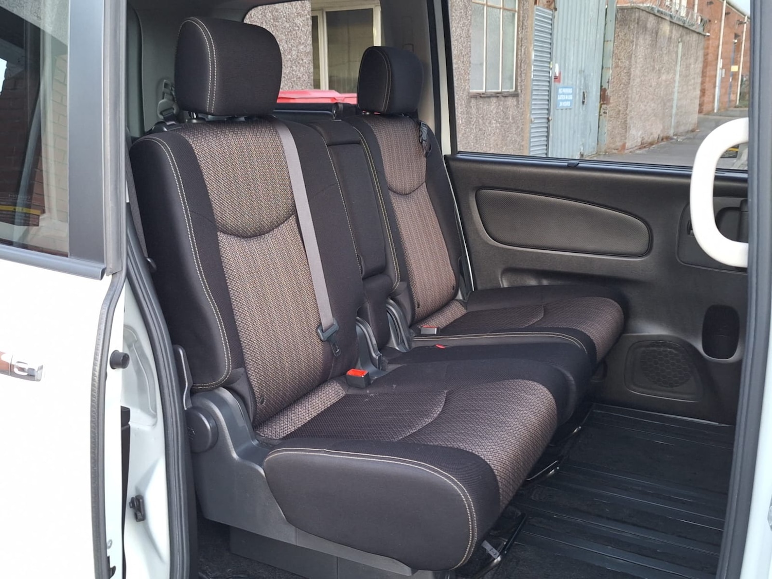 Used Nissan Serena 2014 for sale - 77094186: Photo 14
