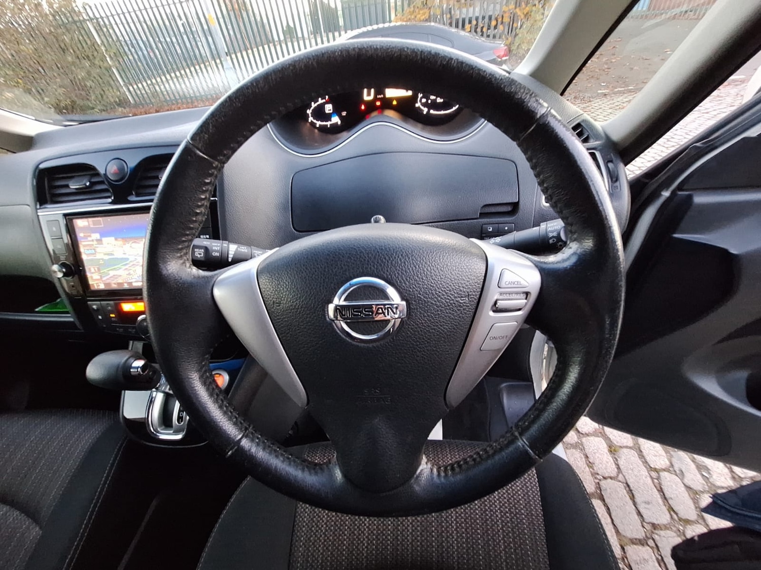 Used Nissan Serena 2014 for sale - 77094186: Photo 21