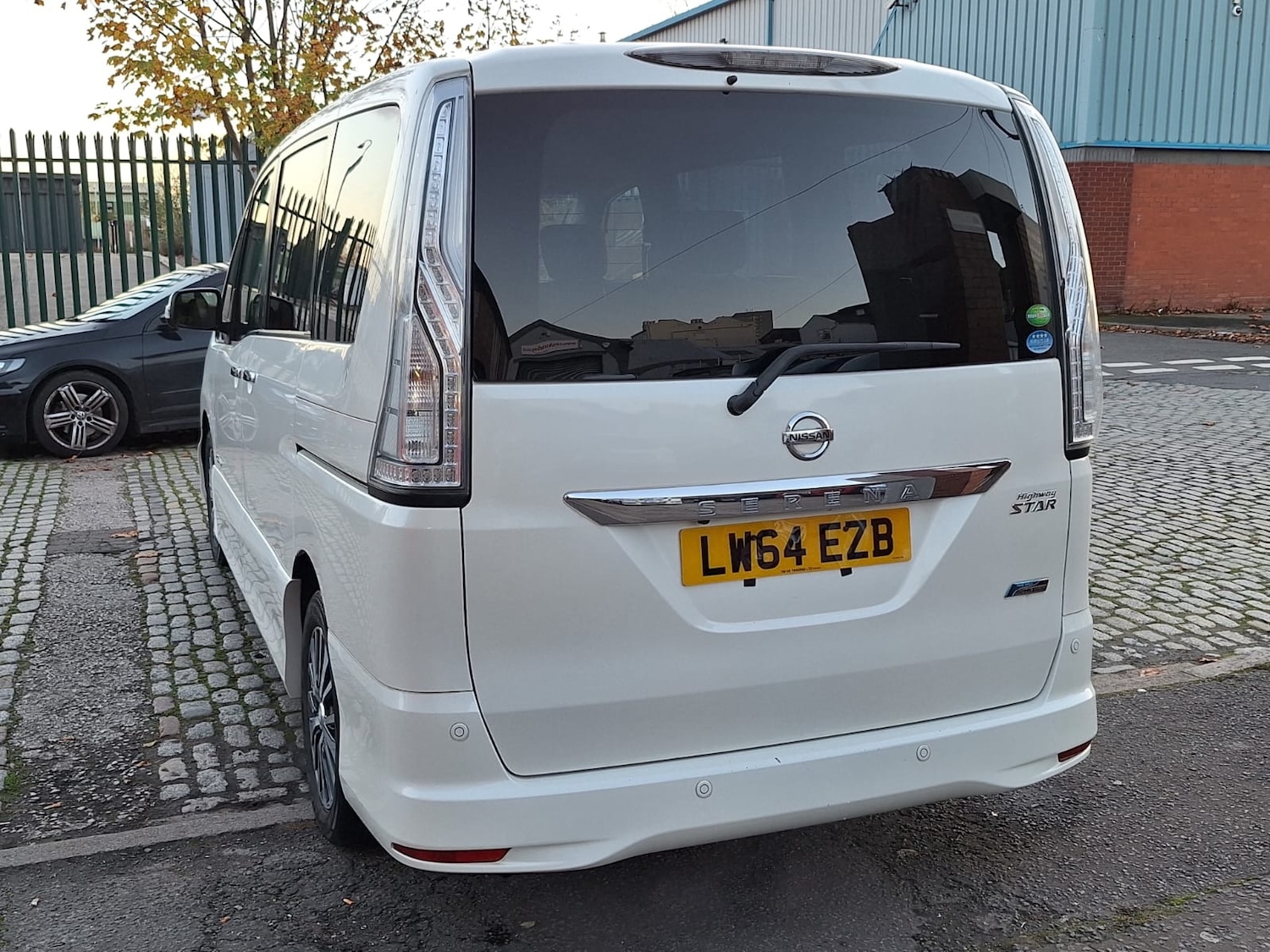 Used Nissan Serena 2014 for sale - 77094186: Photo 4