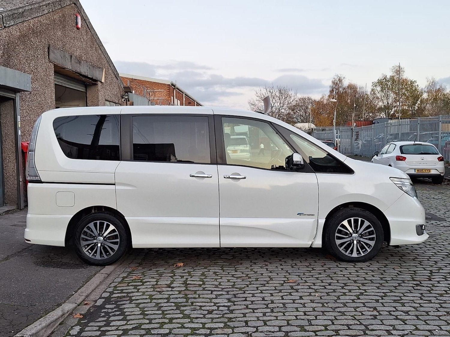 Used Nissan Serena 2014 for sale - 77094186: Photo 5