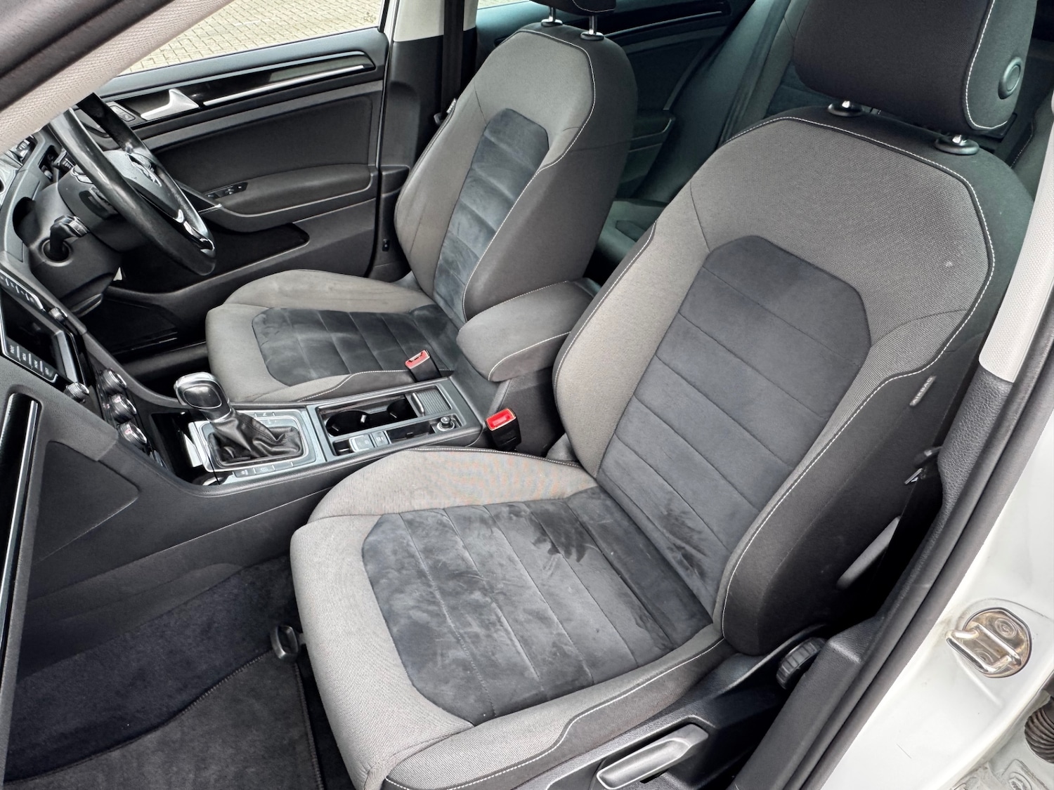 Used Volkswagen Golf 2016 for sale - 78121510: Photo 3