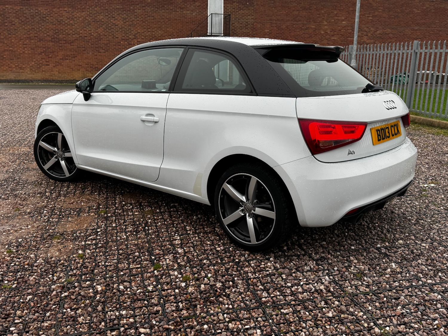 Used Audi A1 2013 for sale - 77025660: Photo 9