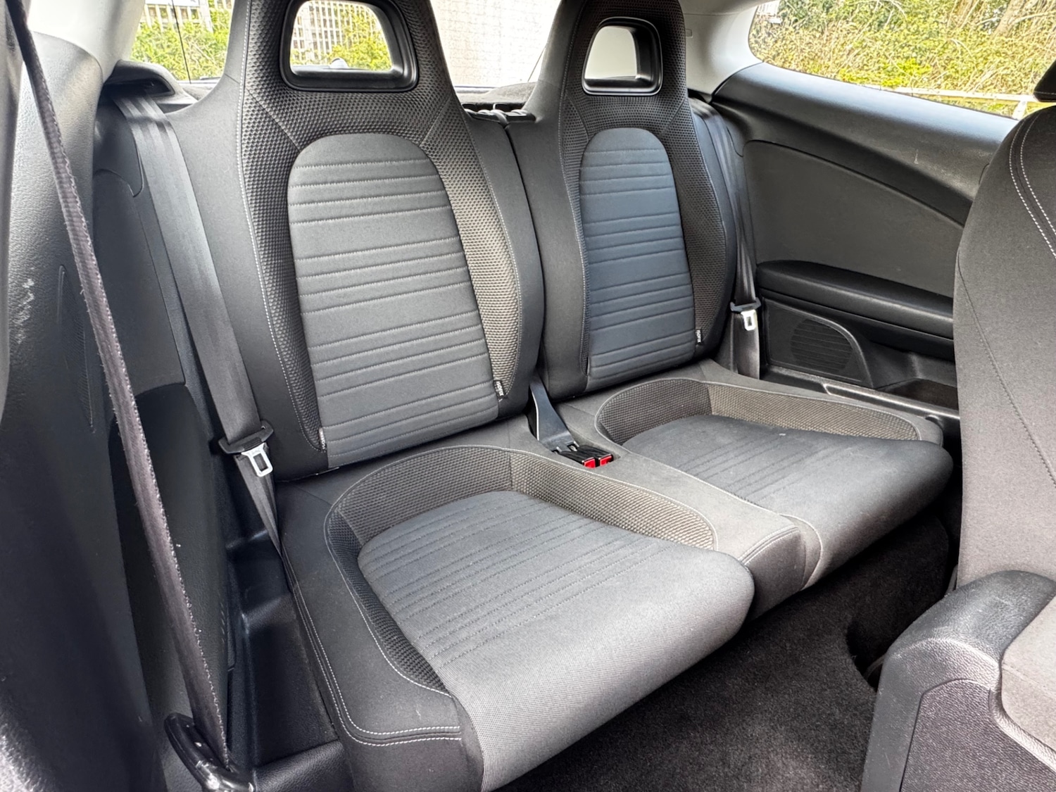 Used Volkswagen Scirocco 2011 for sale - 78038637: Photo 11