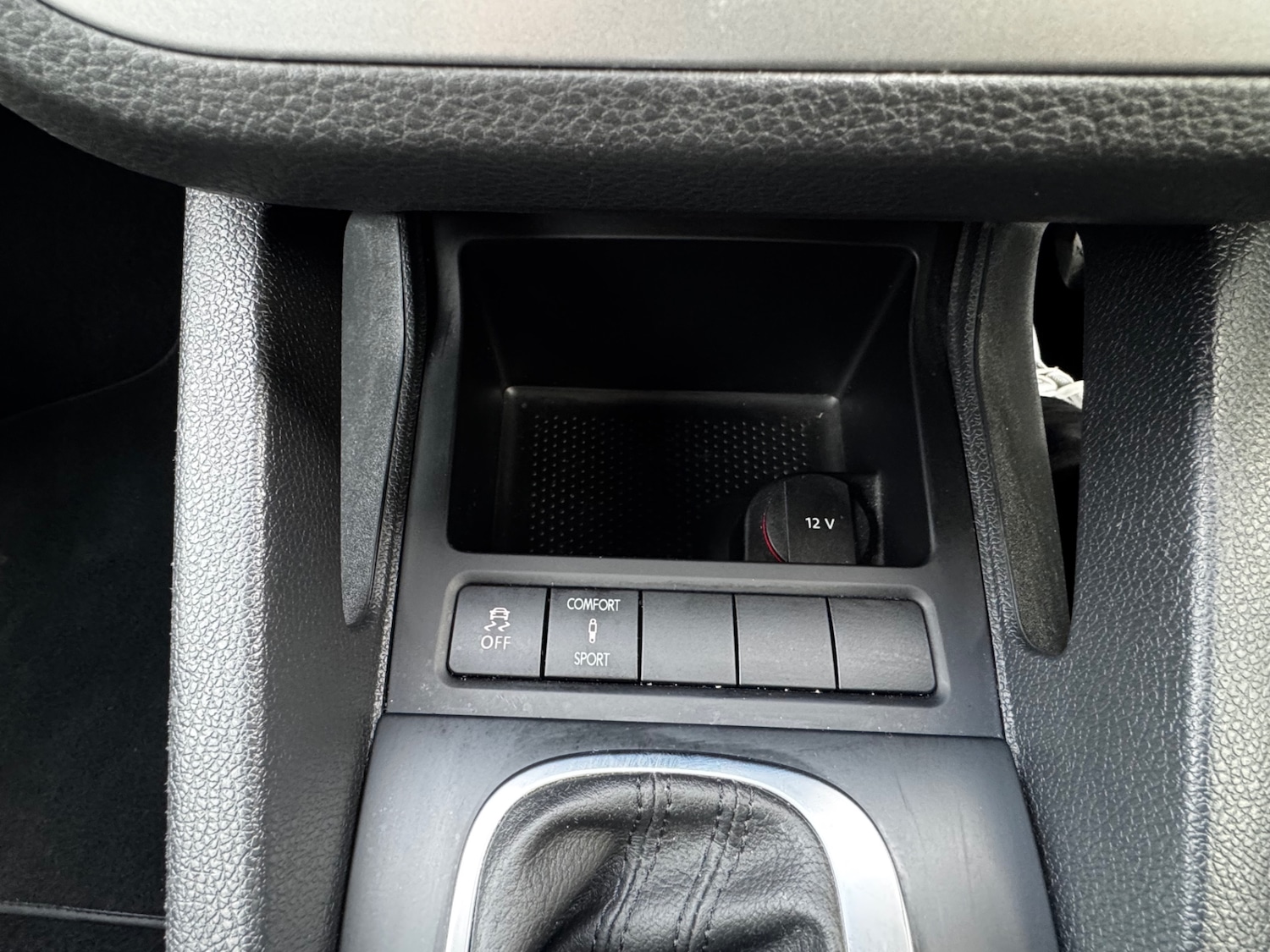 Used Volkswagen Scirocco 2011 for sale - 78038637: Photo 8