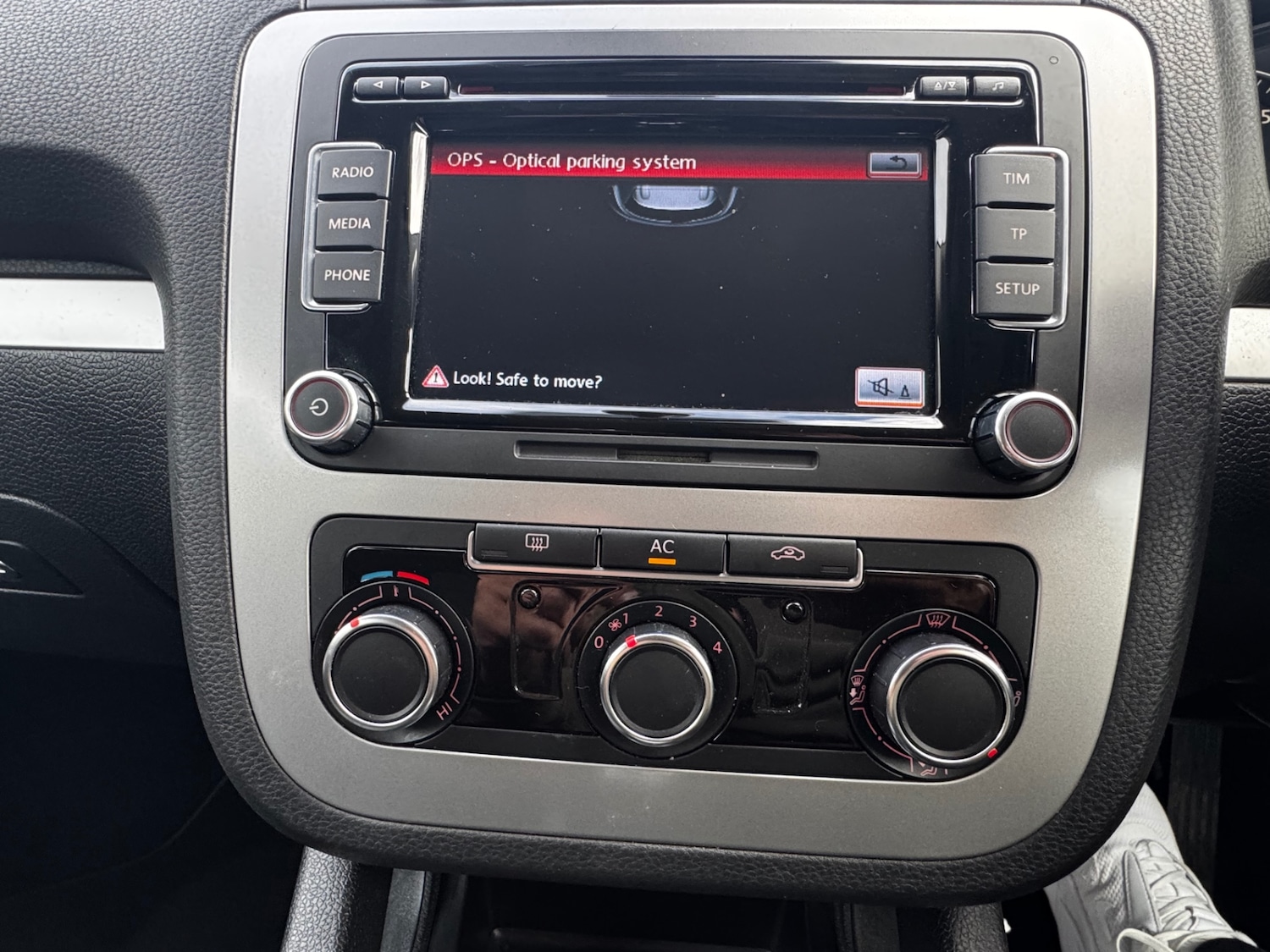 Used Volkswagen Scirocco 2011 for sale - 78038637: Photo 9