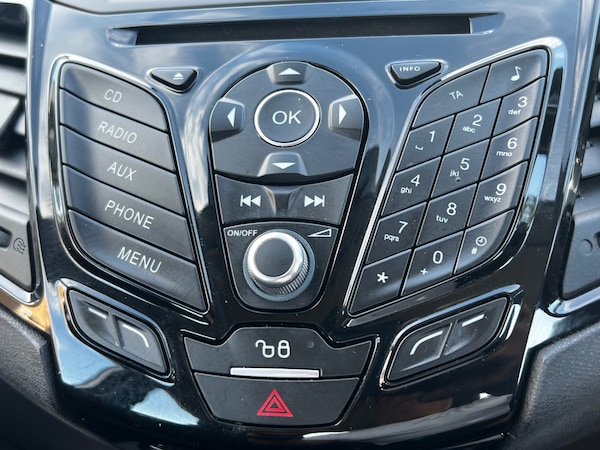 Used Ford Fiesta 2015 for sale - 75498497: Photo 12