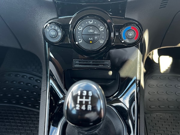 Used Ford Fiesta 2015 for sale - 75498497: Photo 6