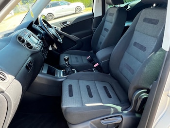Used Volkswagen Tiguan 2009 for sale - 75523936: Photo