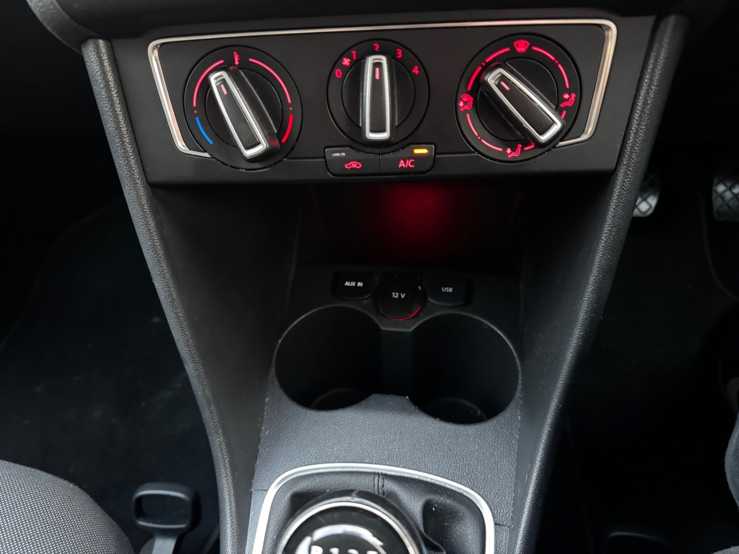 Used Volkswagen Polo 2015 for sale - 76391442: Photo 11