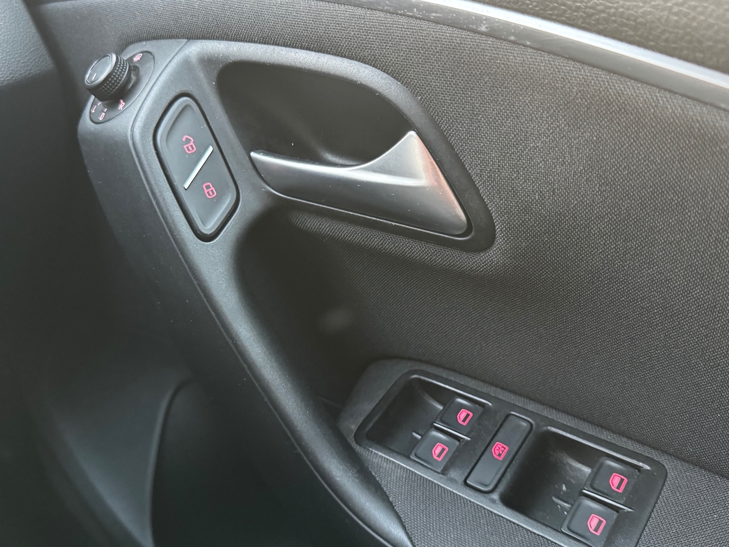 Used Volkswagen Polo 2015 for sale - 76391442: Photo 13