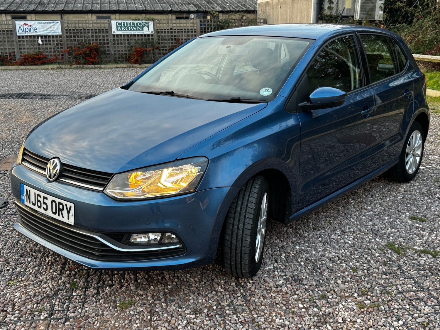 Used Volkswagen Polo 2015 for sale - 76391442: Photo 2