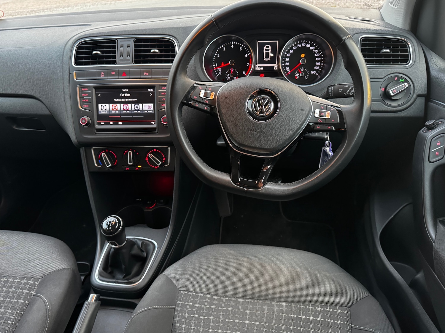 Used Volkswagen Polo 2015 for sale - 76391442: Photo 26