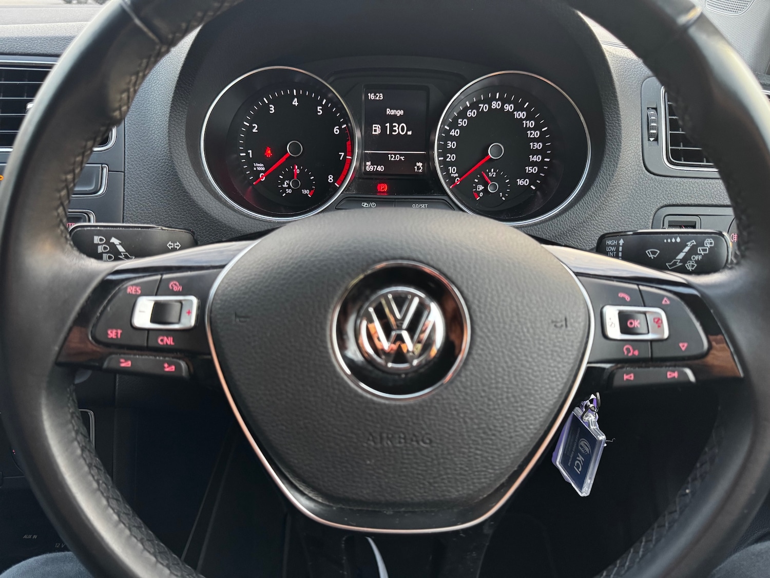 Used Volkswagen Polo 2015 for sale - 76391442: Photo 4