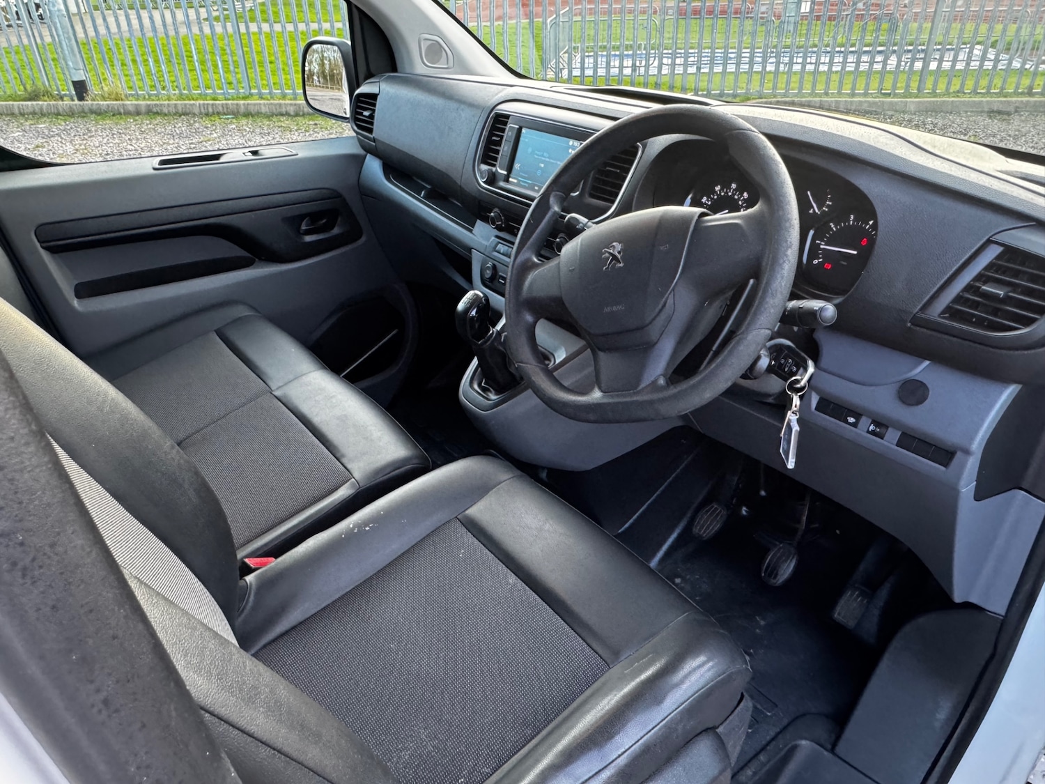 Used Peugeot Expert 2017 for sale - 77135979: Photo 6