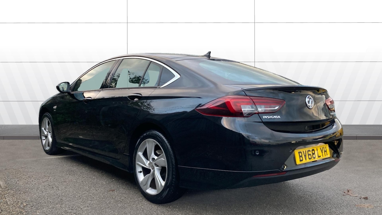 Used Vauxhall Insignia 2018 for sale - 76782523: Photo 2