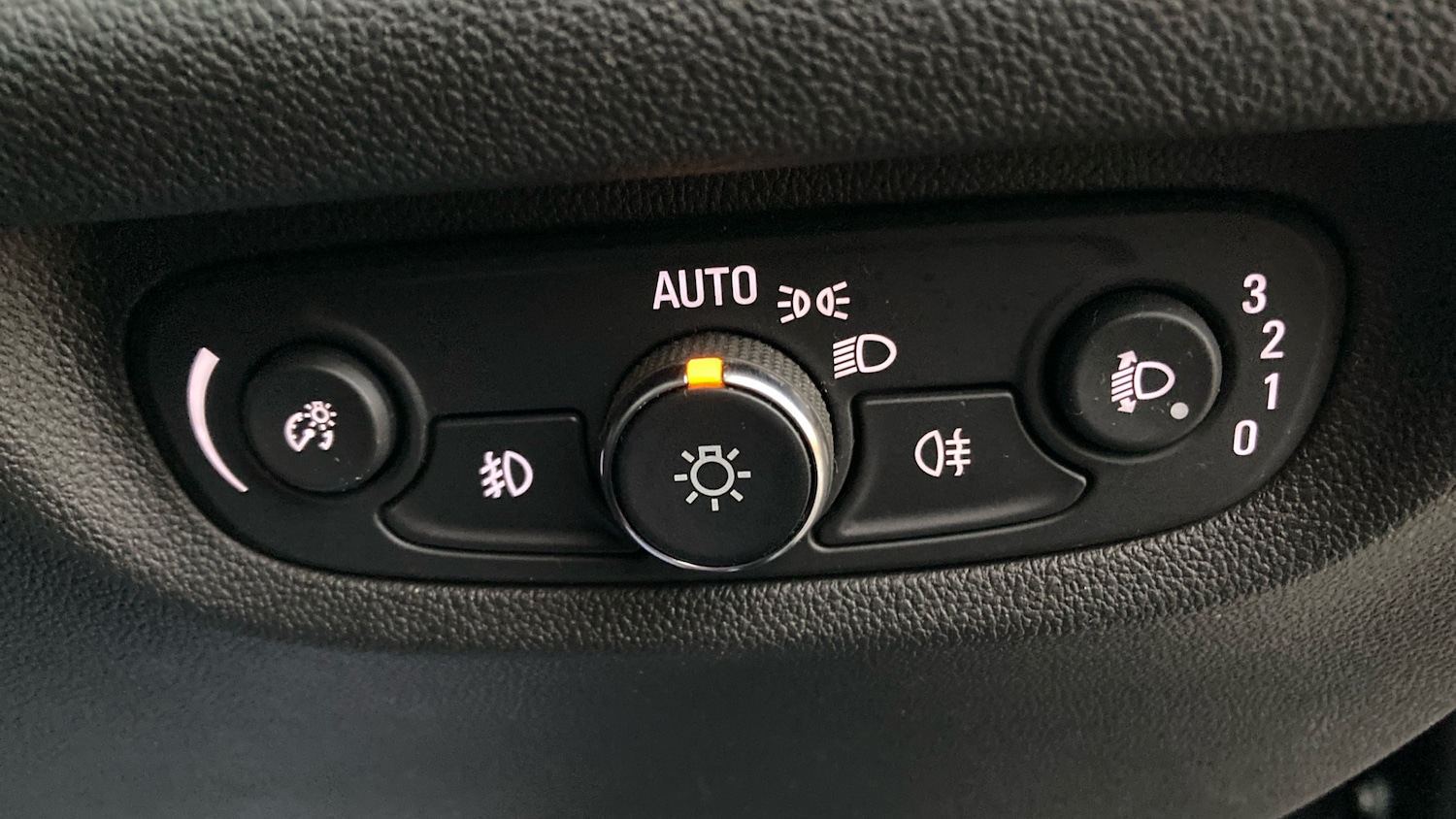 Used Vauxhall Insignia 2018 for sale - 76782523: Photo 23