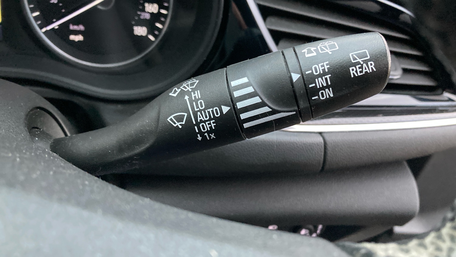 Used Vauxhall Insignia 2018 for sale - 76782523: Photo 24