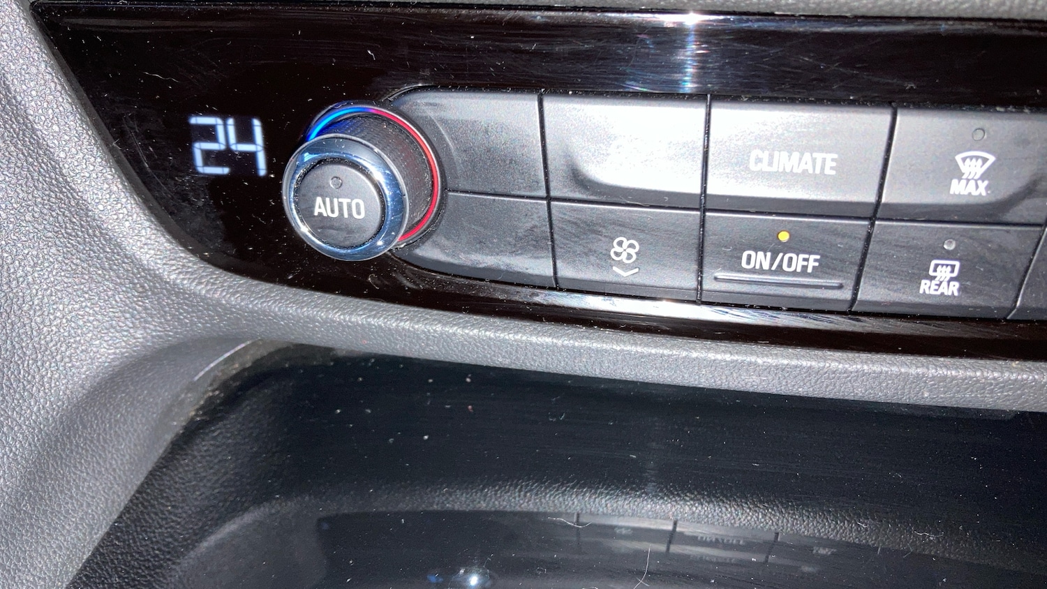 Used Vauxhall Insignia 2018 for sale - 76782523: Photo 28