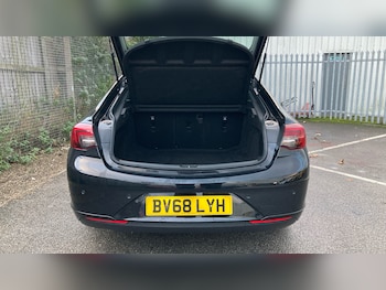 Used Vauxhall Insignia 2018 for sale - 76782523: Photo