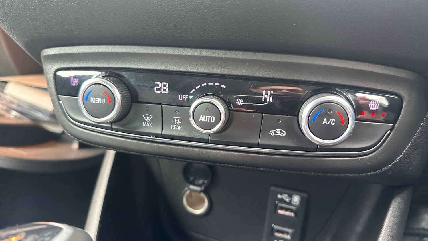 Used Vauxhall Crossland 2022 for sale - 77964794: Photo 40