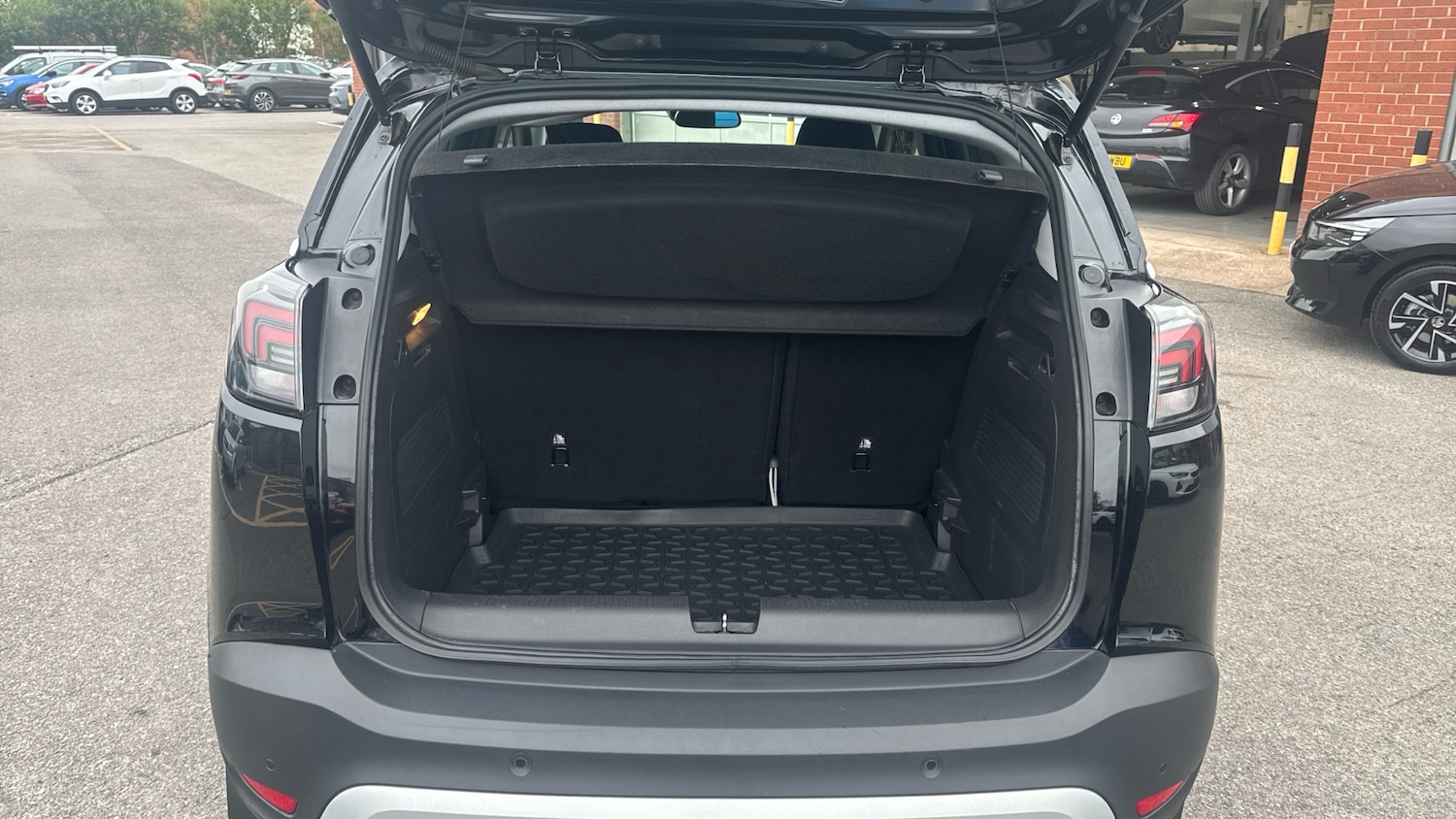 Used Vauxhall Crossland 2021 for sale - 77251053: Photo 4