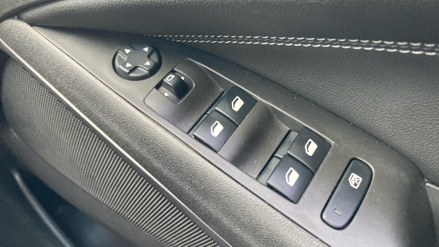 Used Vauxhall Crossland 2021 for sale - 77251053: Photo 46