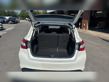 Used Nissan Pulsar 2015 for sale - 79558534: Photo