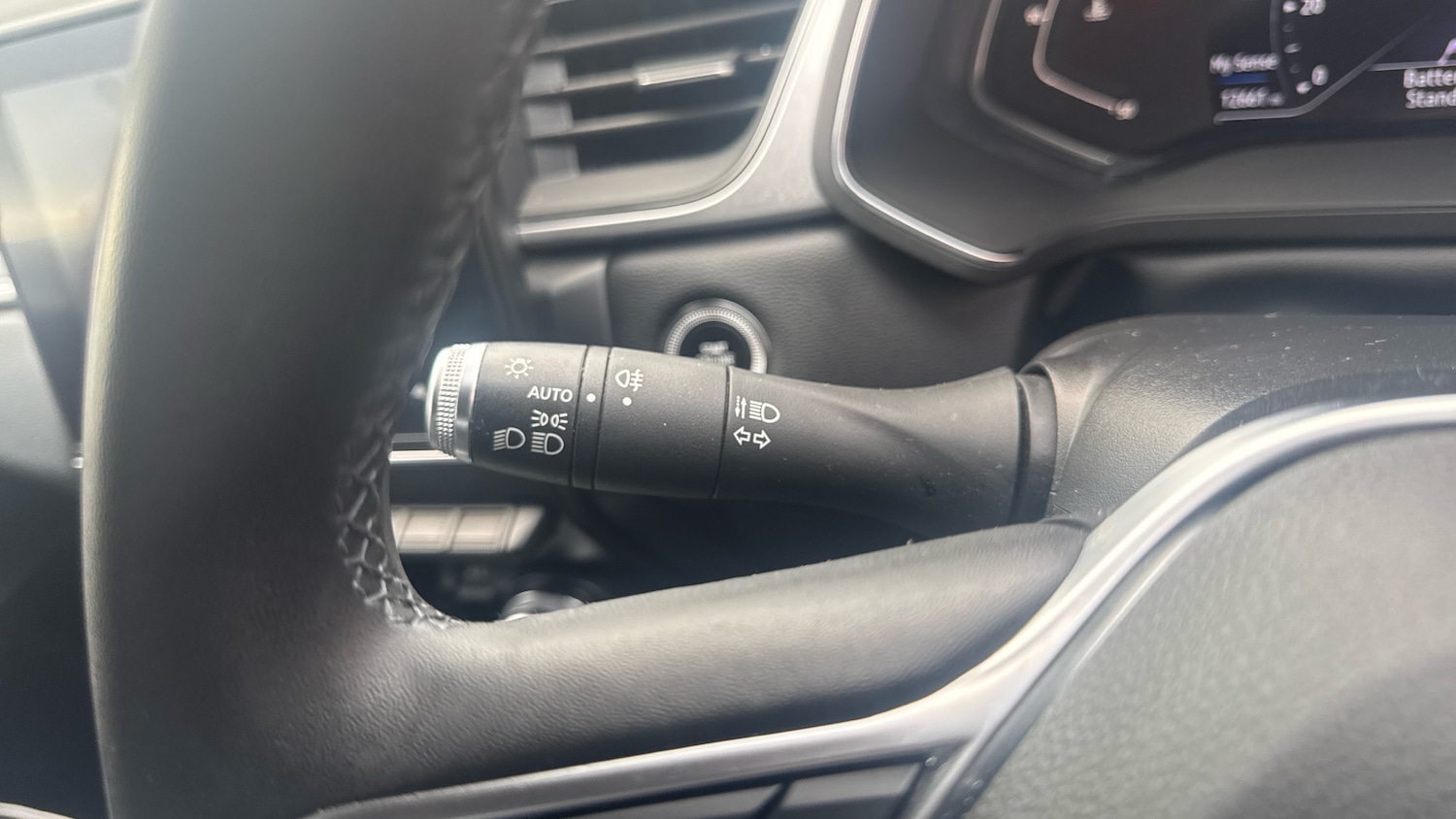 Used Renault Captur 2021 for sale - 76493725: Photo 38