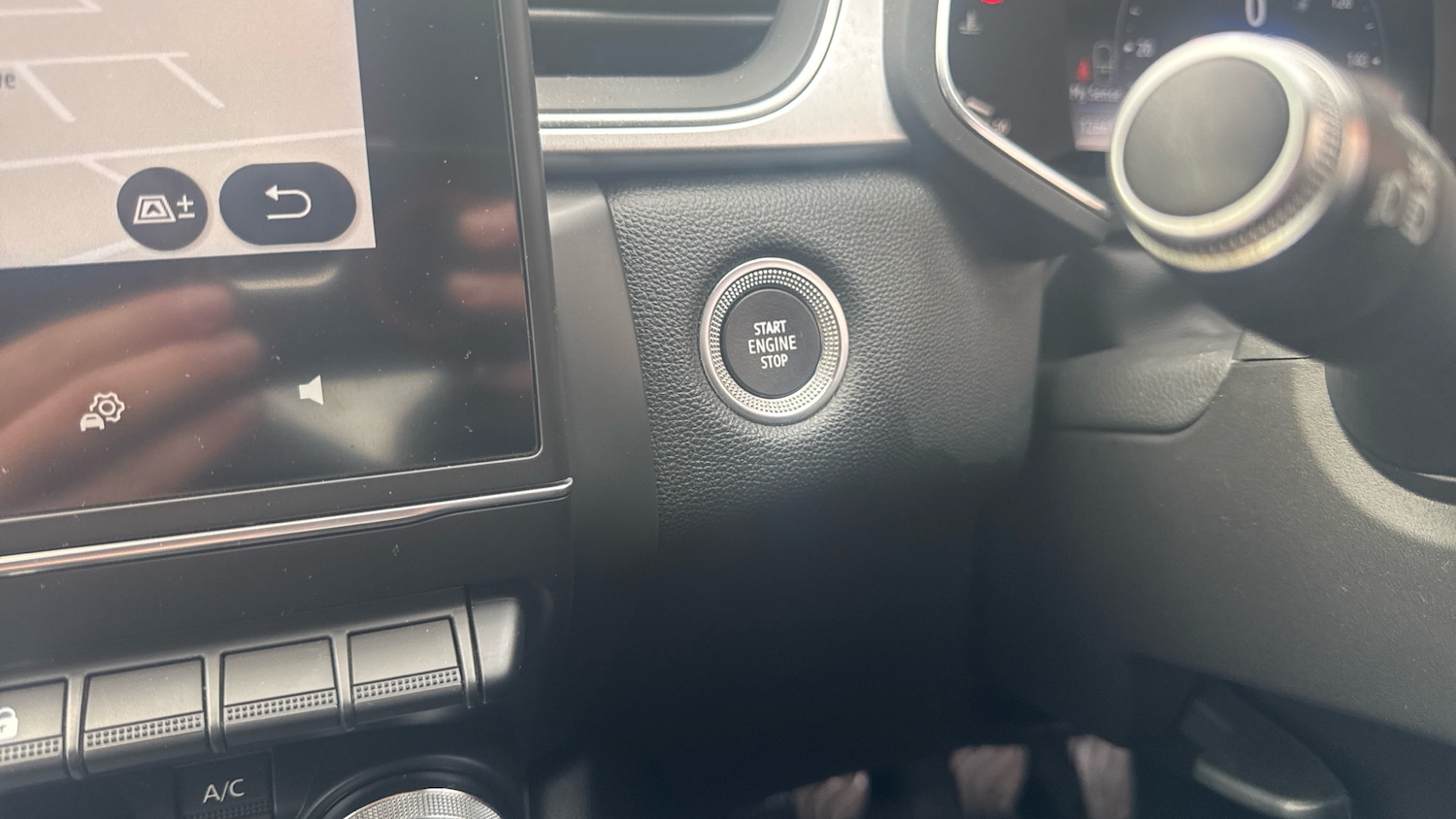 Used Renault Captur 2021 for sale - 76493725: Photo 49