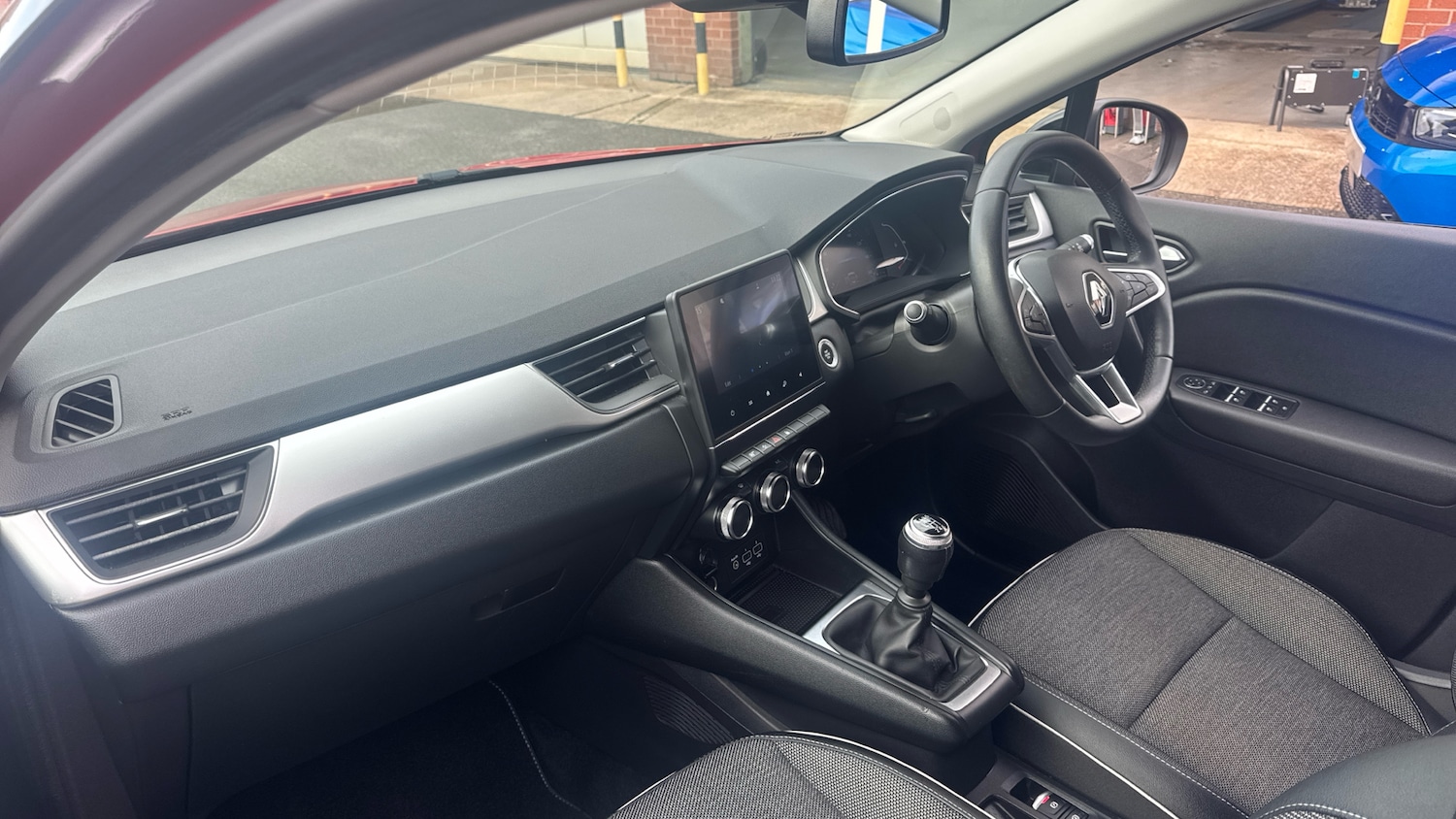 Used Renault Captur 2021 for sale - 76493725: Photo 9