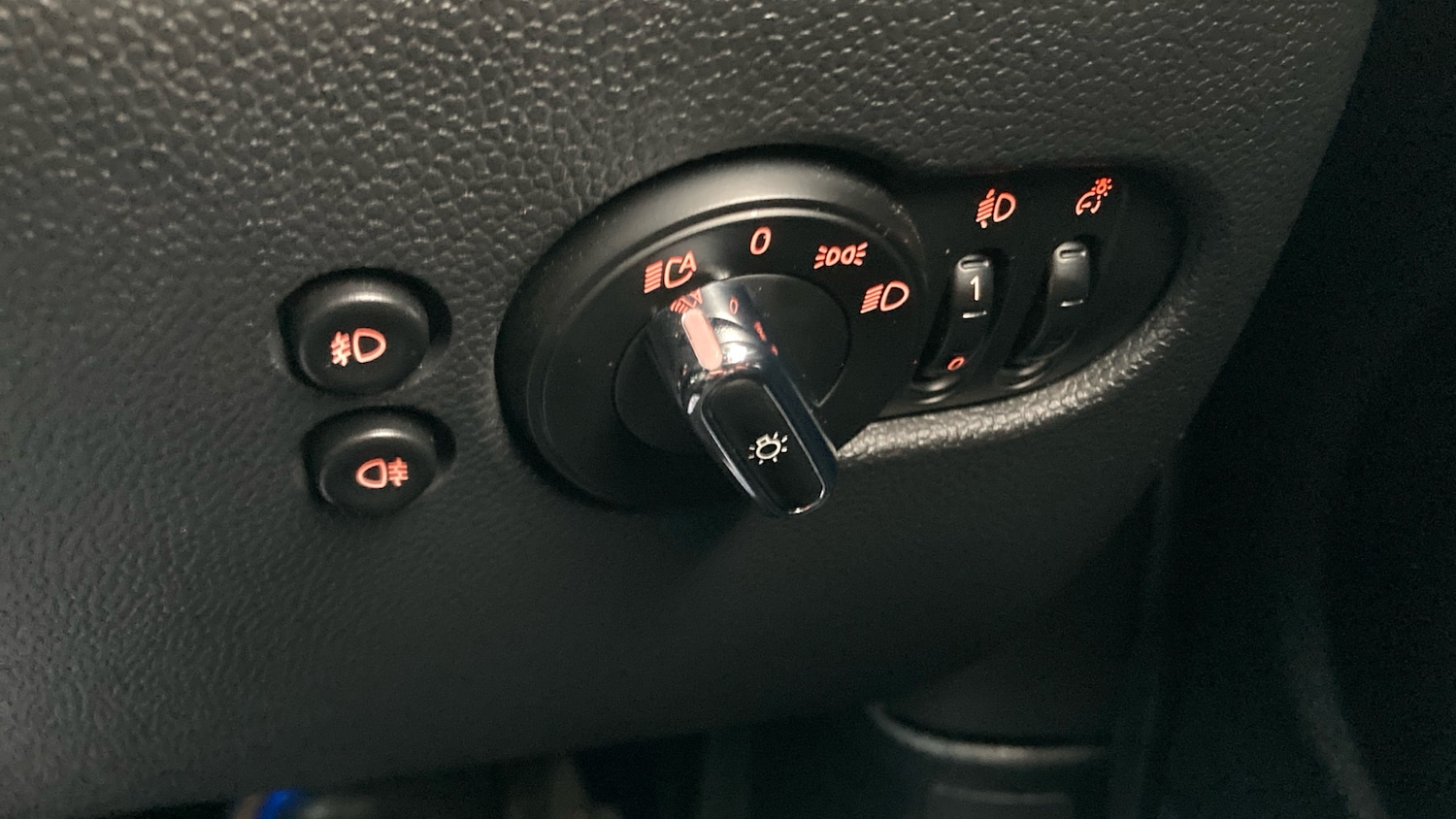 Used MINI Hatch 2017 for sale - 76948890: Photo 25