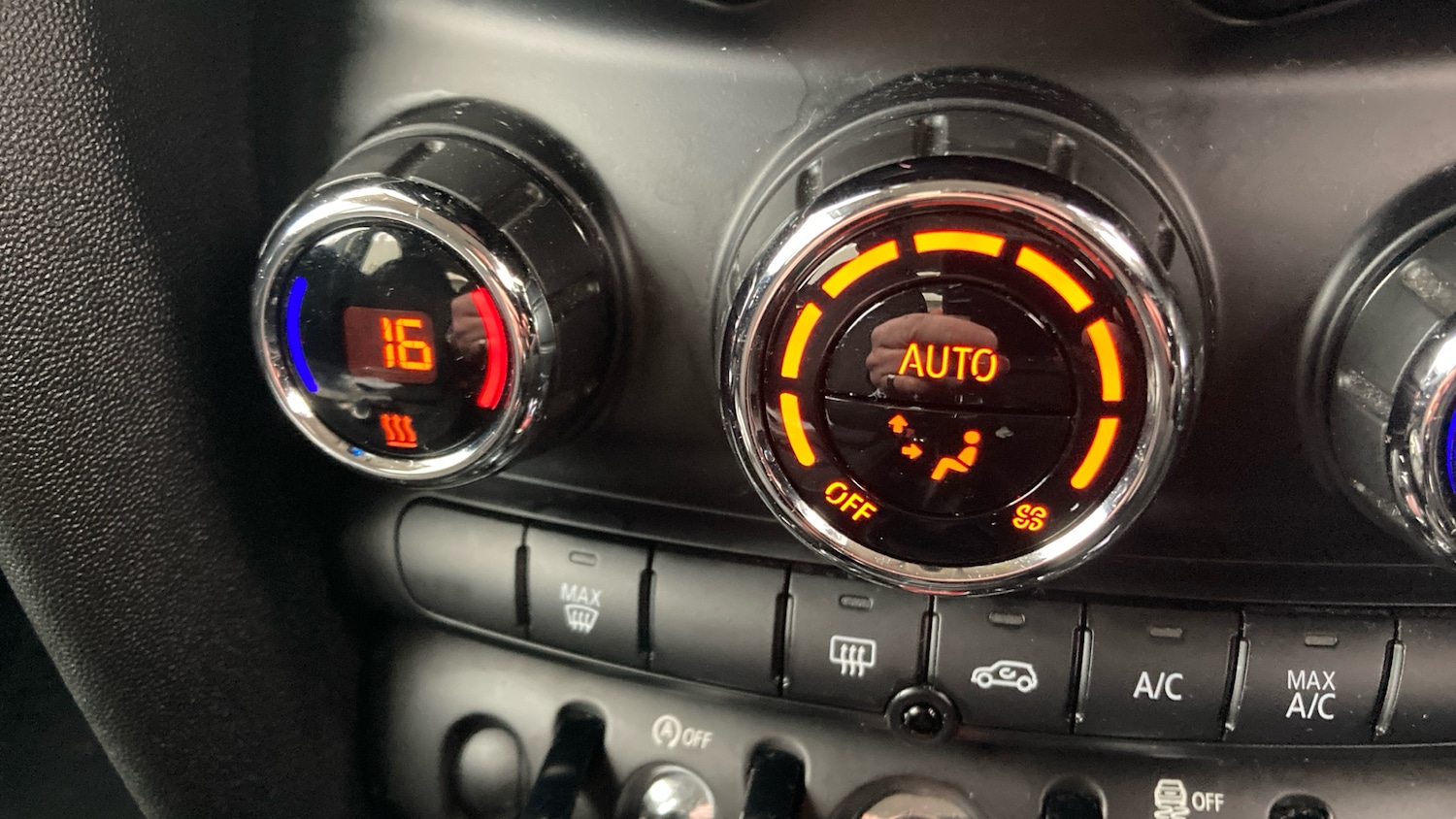 Used MINI Hatch 2017 for sale - 76948890: Photo 27