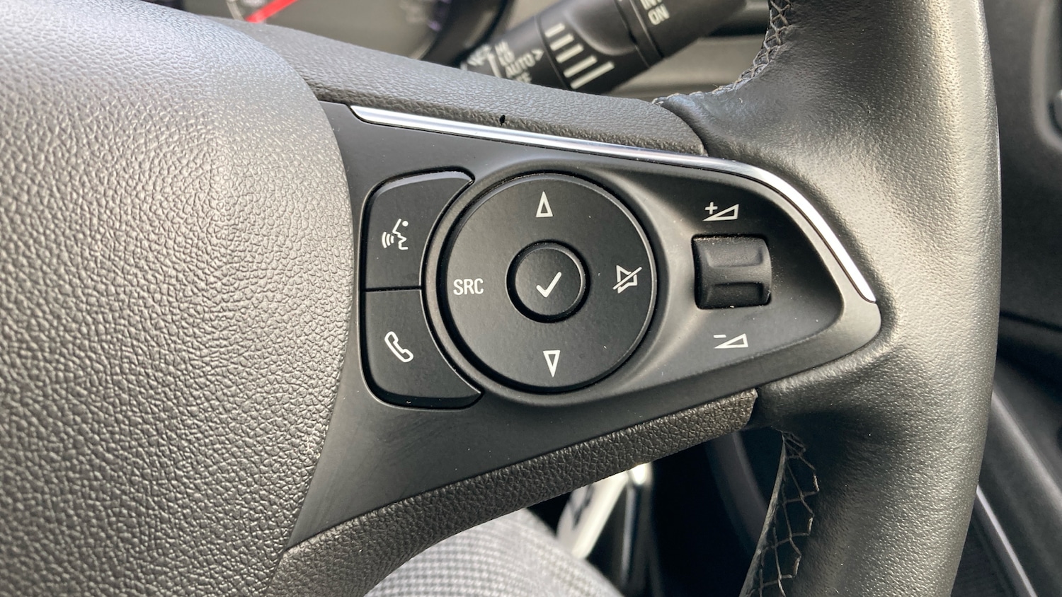 Used Vauxhall Crossland 2023 for sale - 77883843: Photo 22