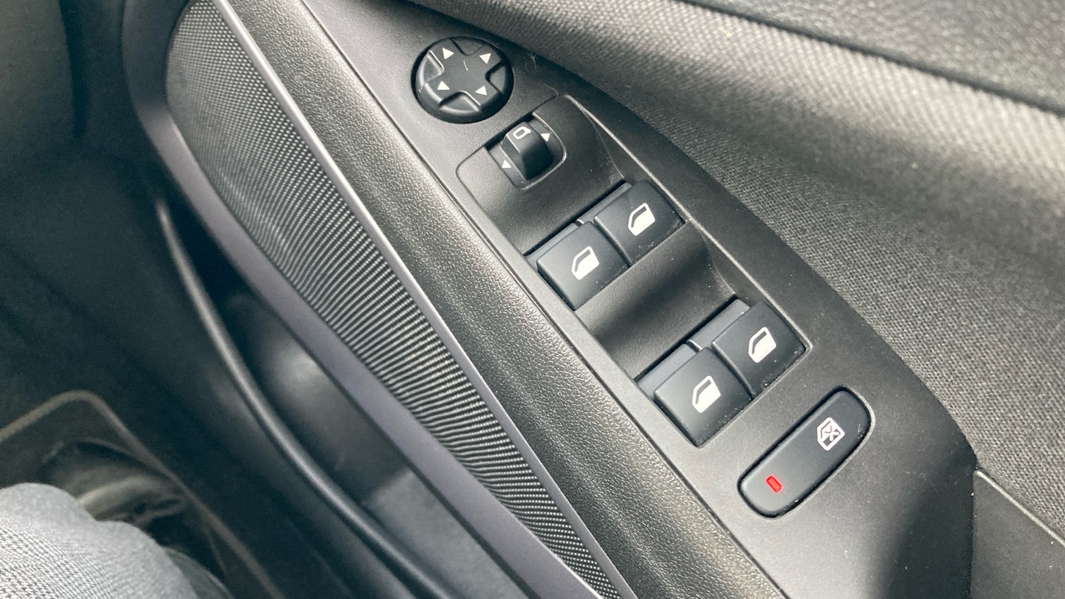 Used Vauxhall Crossland 2023 for sale - 77883843: Photo 23