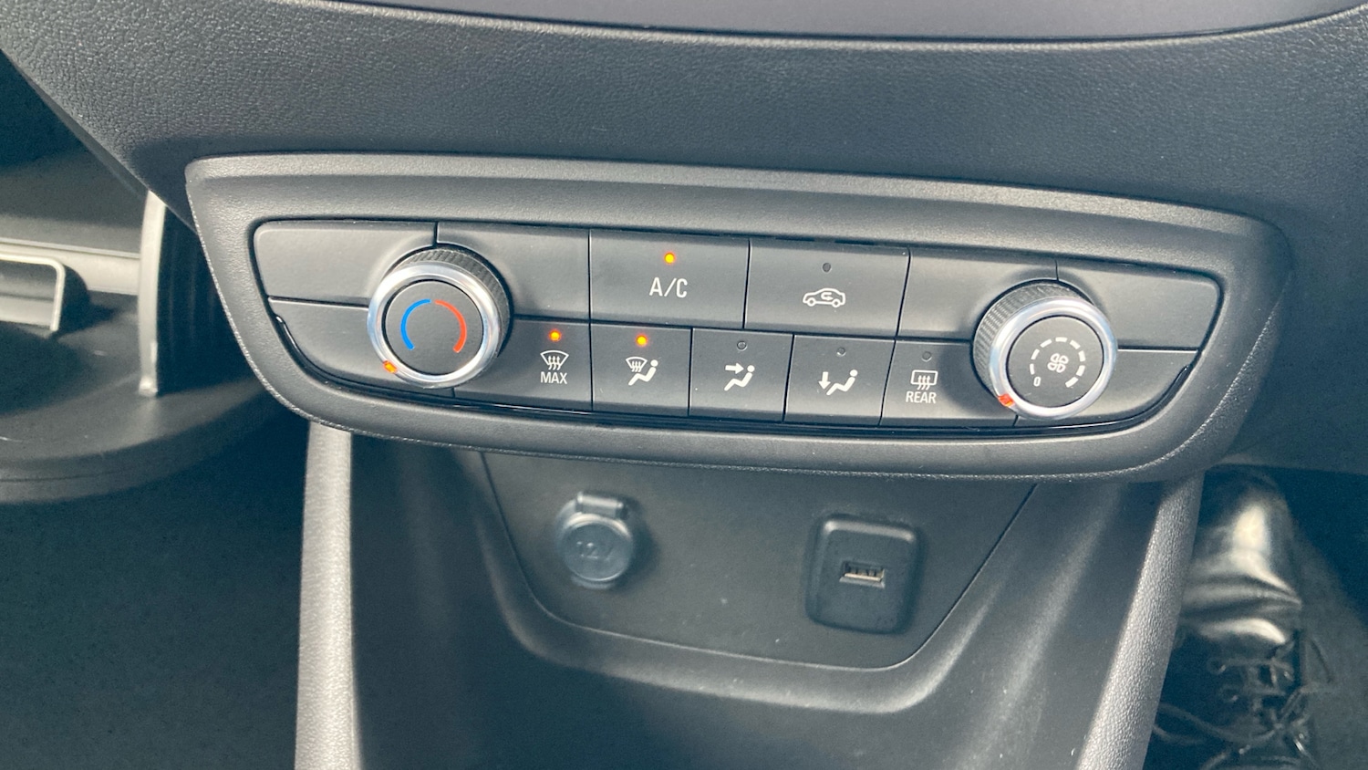 Used Vauxhall Crossland 2023 for sale - 77883843: Photo 24