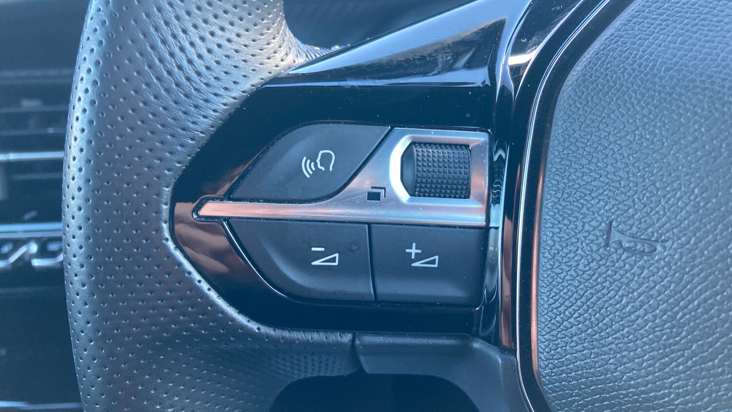 Used Peugeot 2008 2022 for sale - 78131686: Photo 21