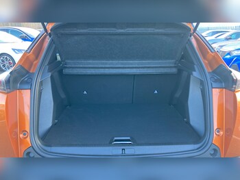 Used Peugeot 2008 2022 for sale - 78131686: Photo