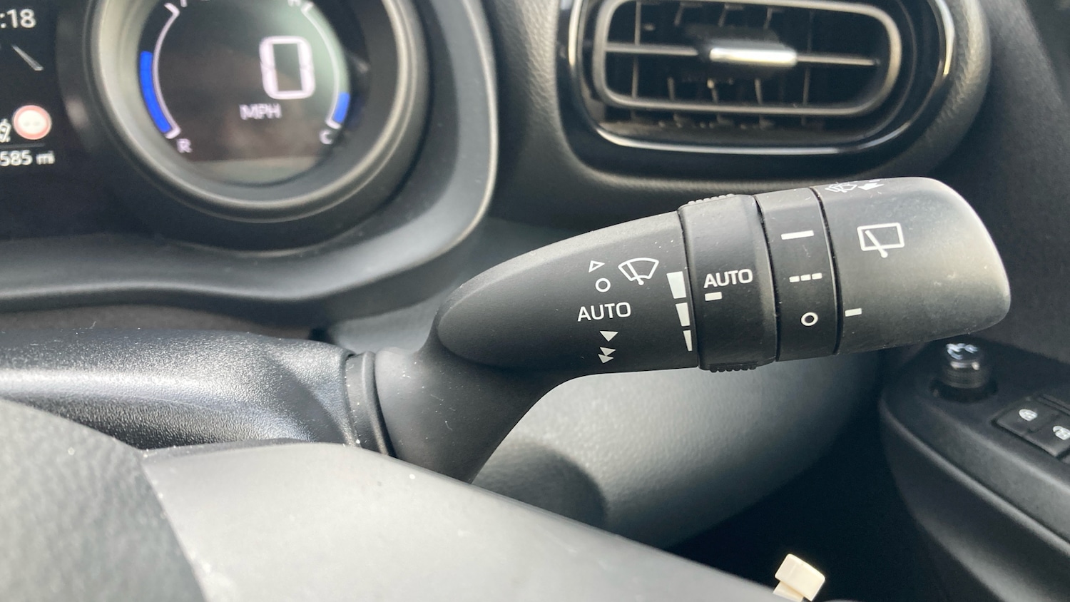 Used Toyota Yaris 2022 for sale - 77288941: Photo 24