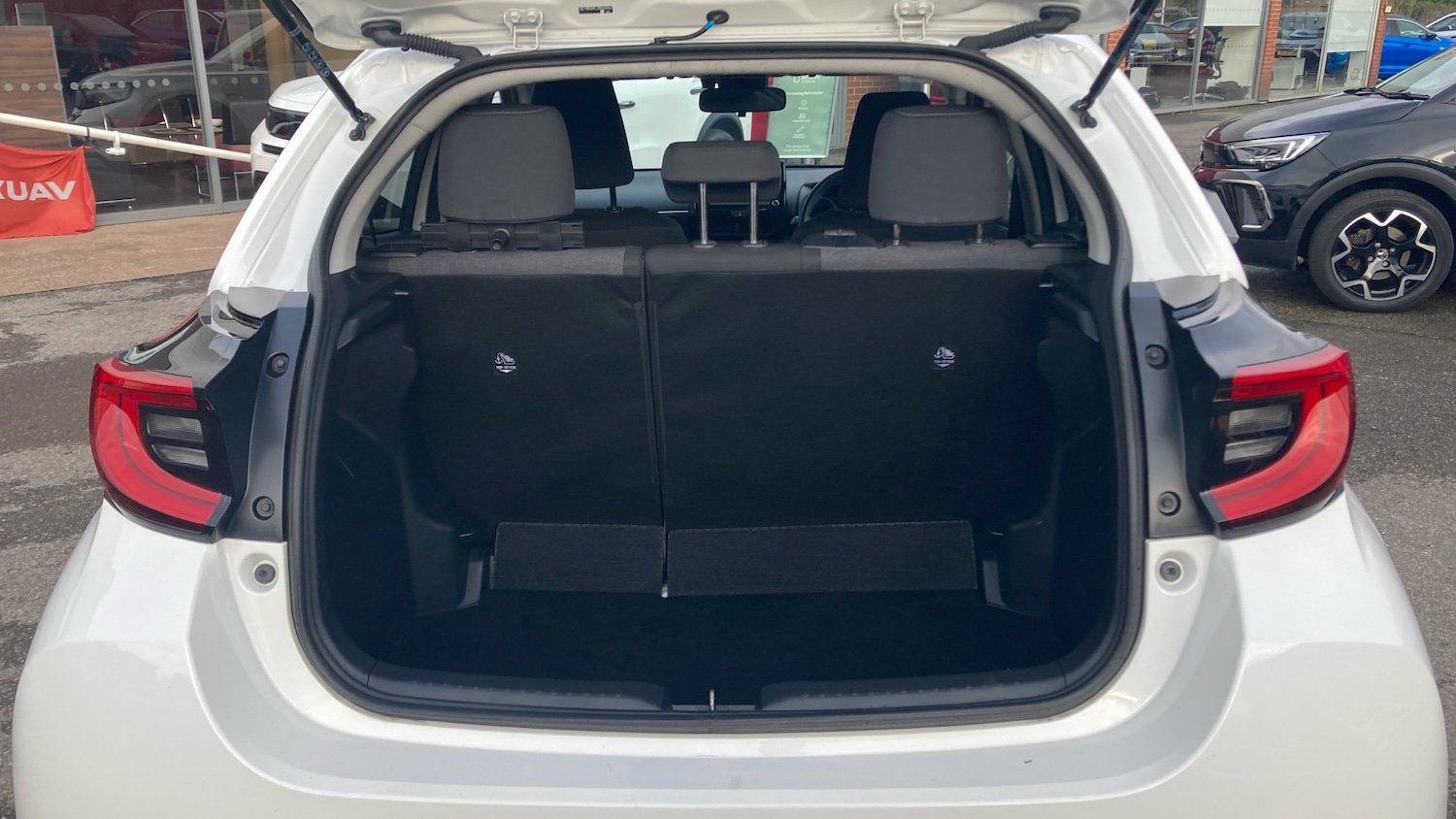 Used Toyota Yaris 2022 for sale - 77288941: Photo 4