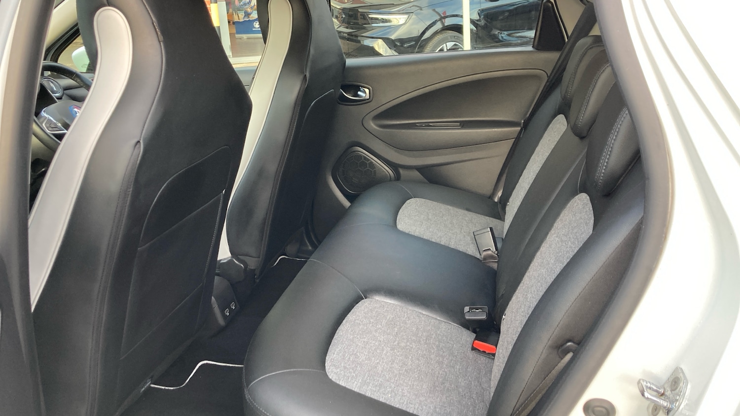 Used Renault Zoe 2020 for sale - 76782525: Photo 16