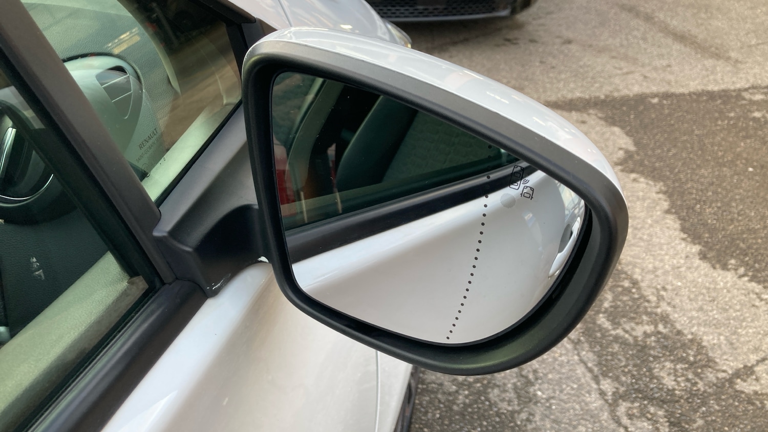 Used Renault Zoe 2020 for sale - 76782525: Photo 36