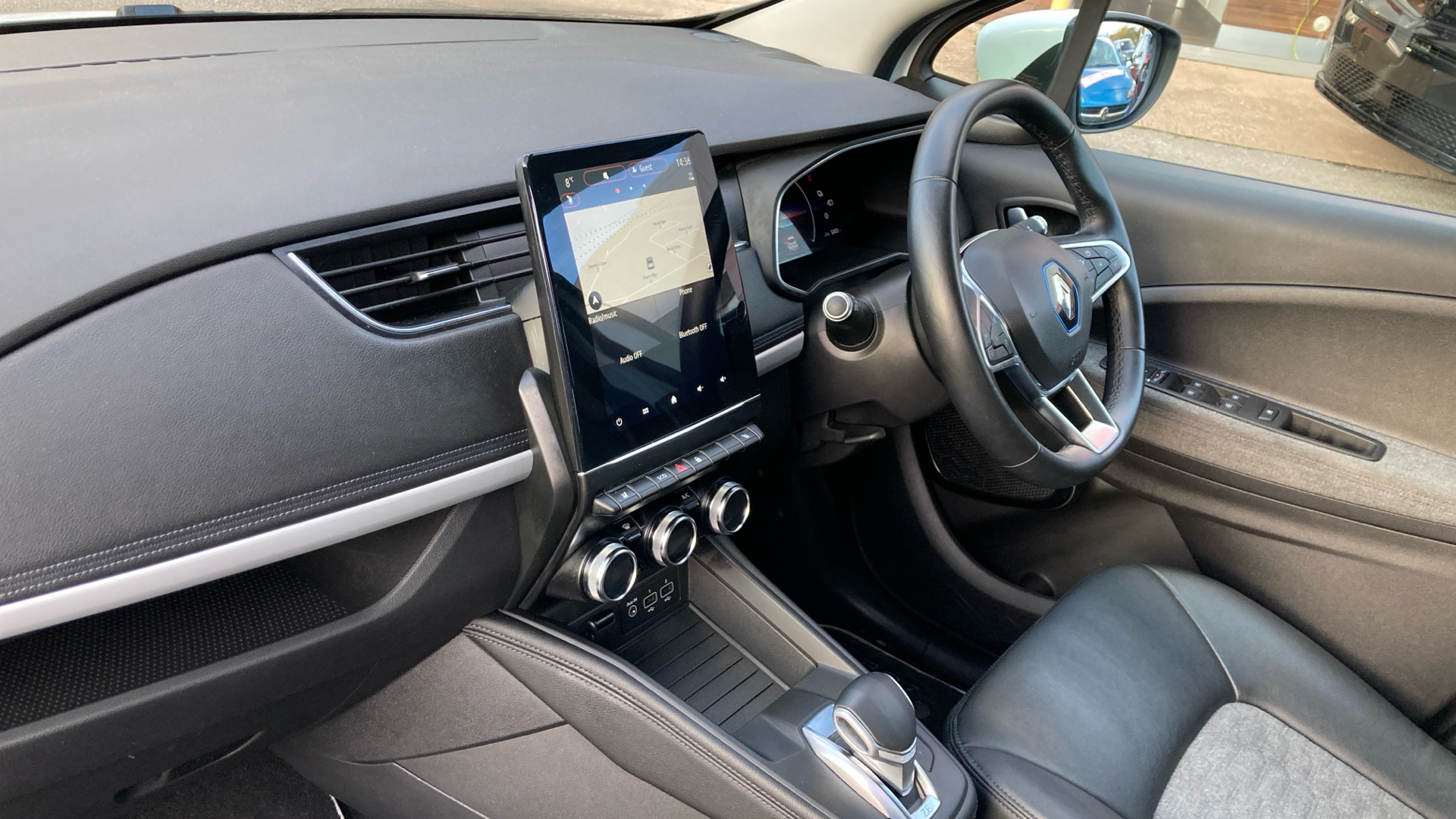 Used Renault Zoe 2020 for sale - 76782525: Photo 9