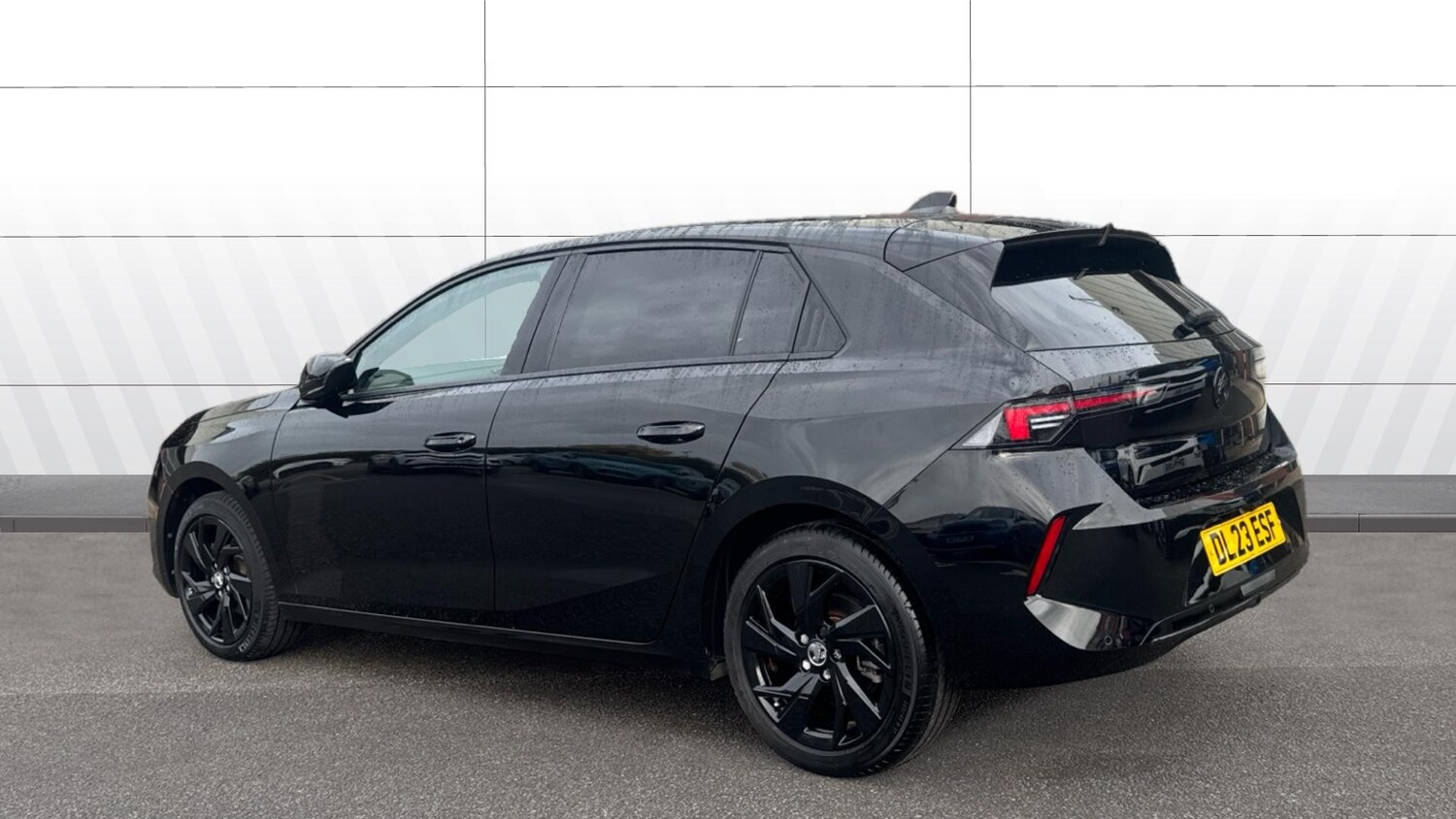 Used Vauxhall Astra 2023 for sale - 76415707: Photo 2