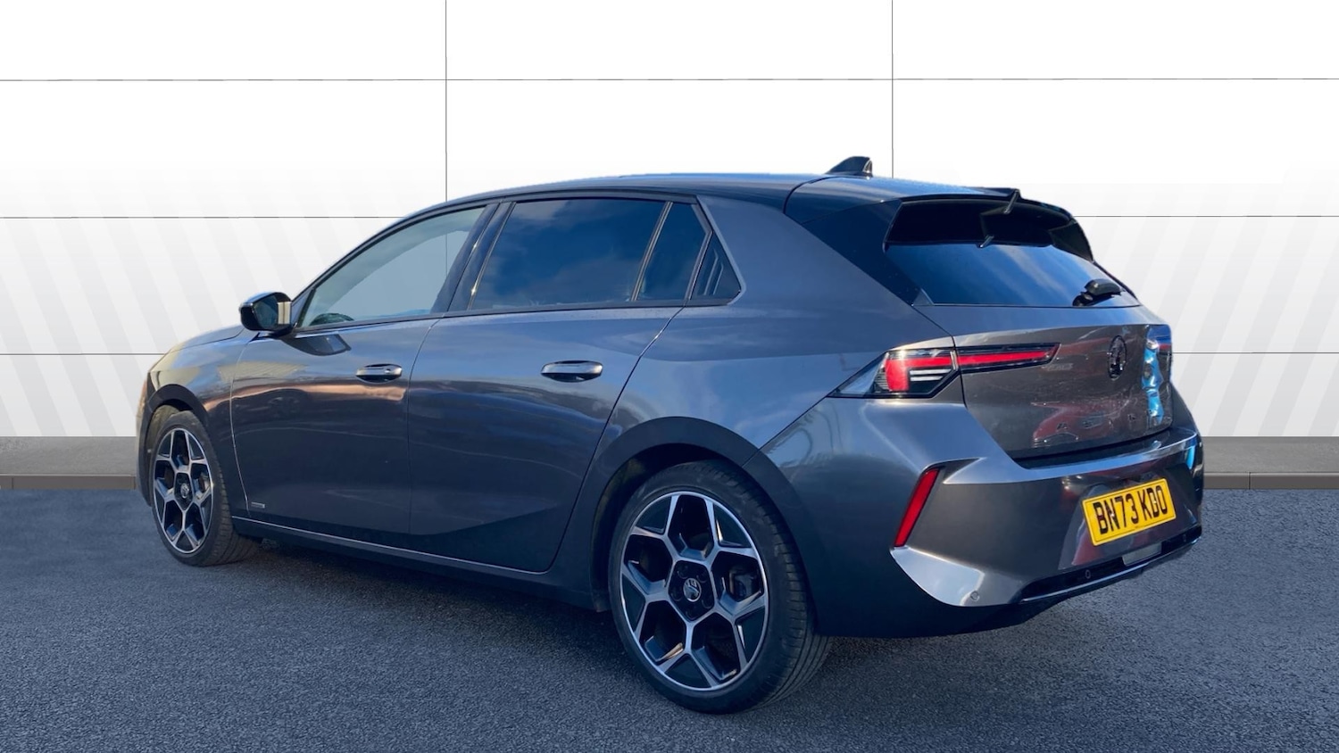 Used Vauxhall Astra 2023 for sale - 76580651: Photo 2