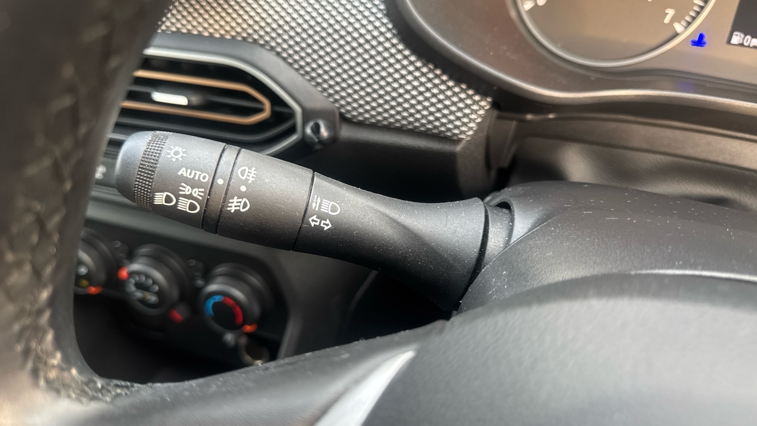 Used Dacia Sandero Stepway 2024 for sale - 77225680: Photo 40